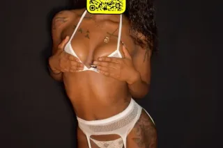 THE SWEETEST SMILE W/ THE BEST... - Image 3