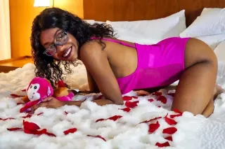 Cupid 💘 ain’t the only one shooting arrows 😘 - Image 2