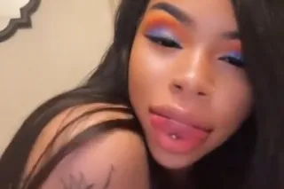 LAST WEEK HERE ! #1CHOICE HOLA PAPI CARDATES ONLY - Image 3