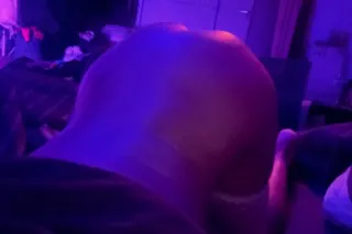 😫 New Petite Wet Pussy Valentine's Day Car Dates 24/7🥰 - Image 1